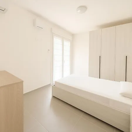 Modern With Parking Apartment *