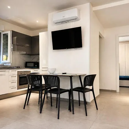 Modern With Parking Lignano Sabbiadoro
